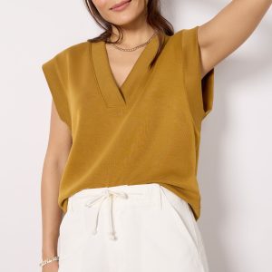Eva Sleek V Neck Top
