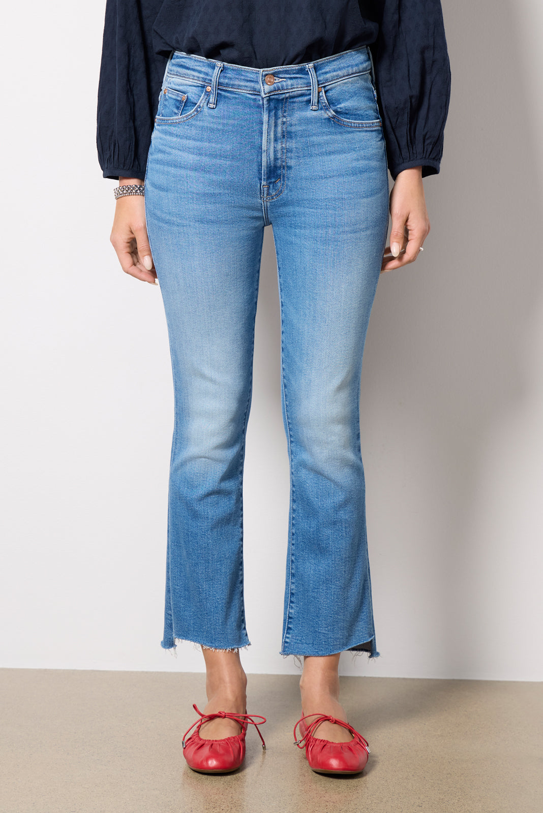 The Insider Crop Step Fray - Image 6