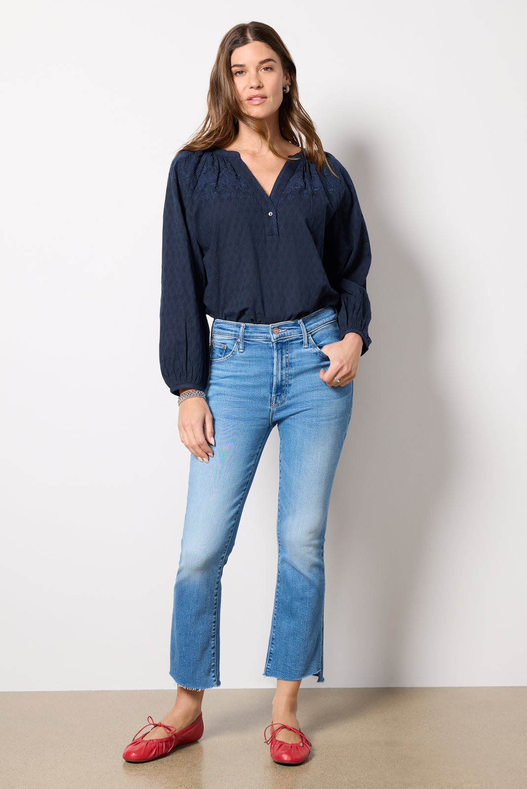 The Insider Crop Step Fray - Image 5