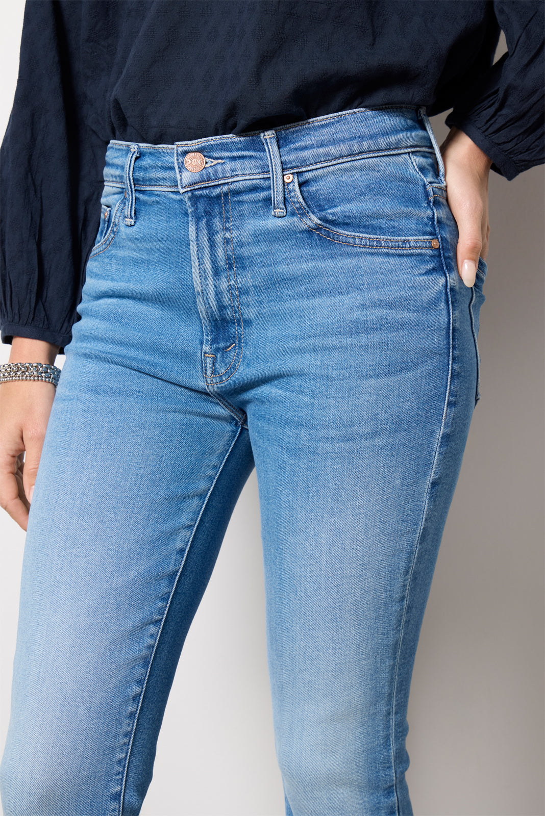 The Insider Crop Step Fray - Image 2