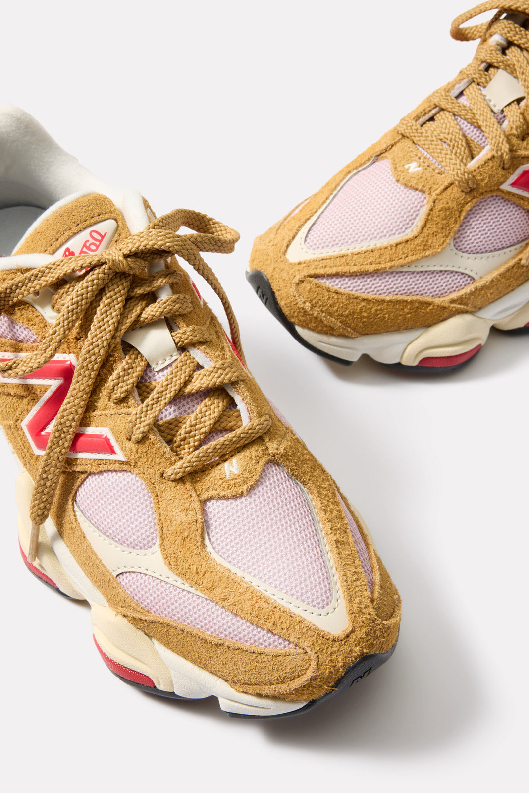 9060 Sneaker - Image 2