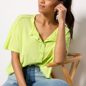 Oaklynn Washed Henley