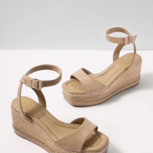 Lilla Wedge Sandal