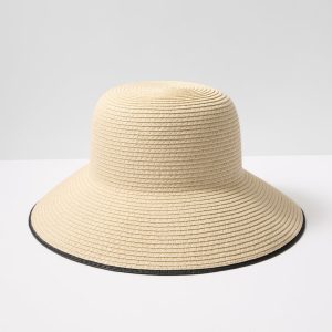 Izzie Sunhat