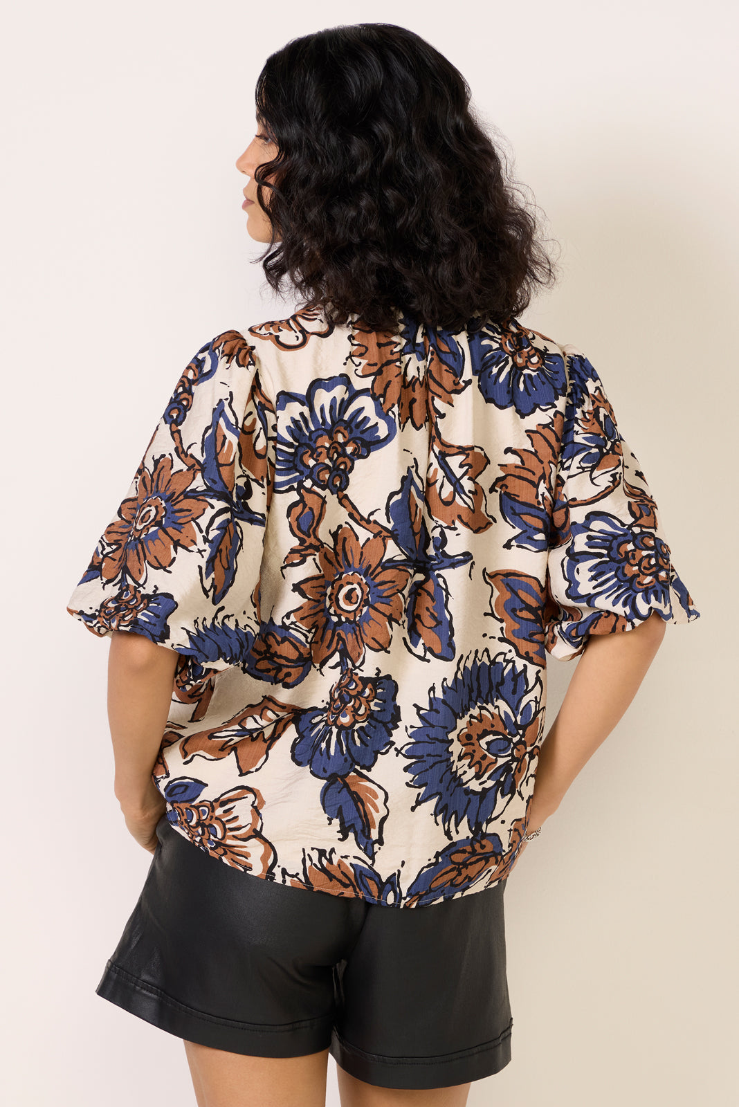 Elowyn Short Sleeve Blouse - Image 4