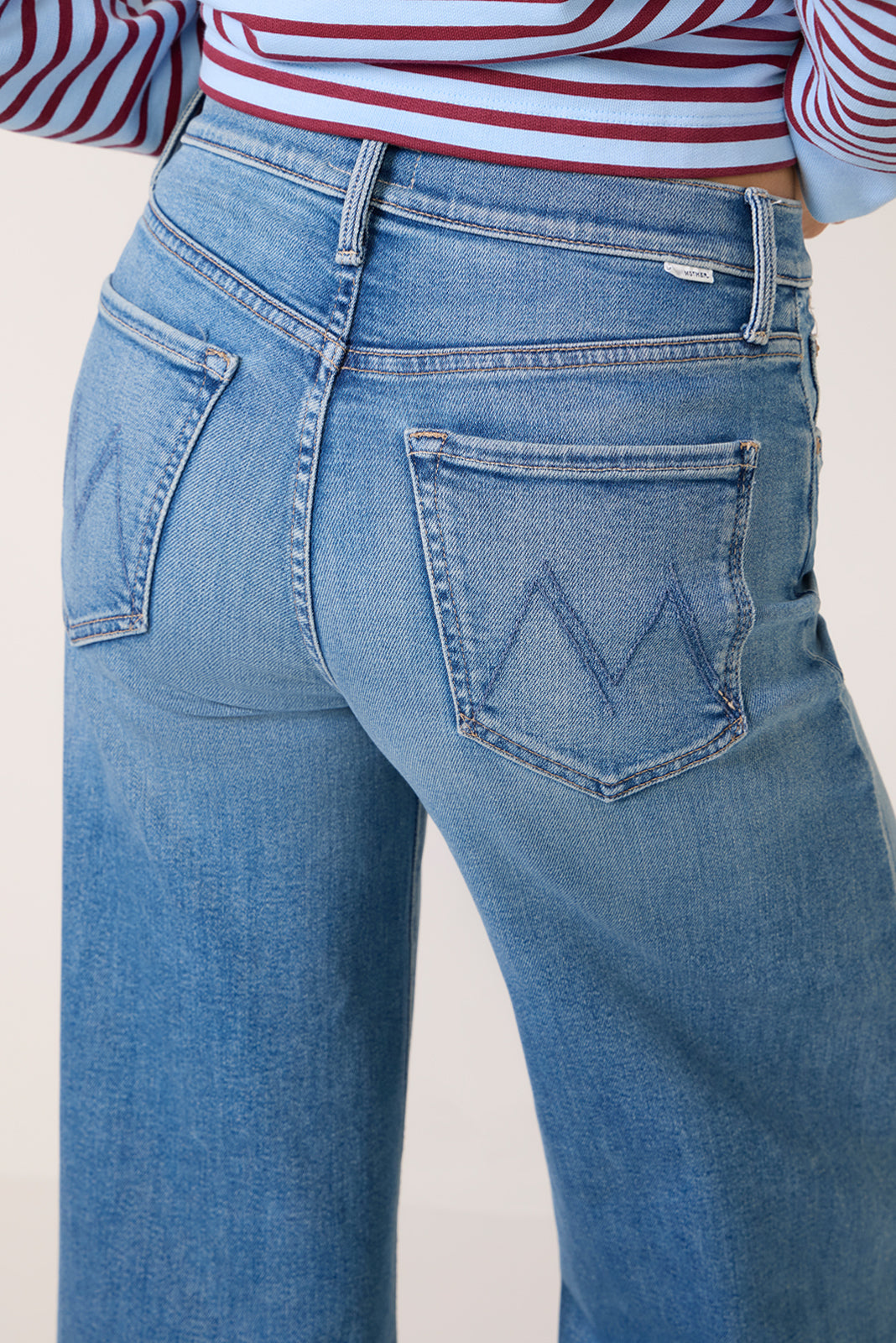 The Tomcat Swisher Sneak Fray - Image 3