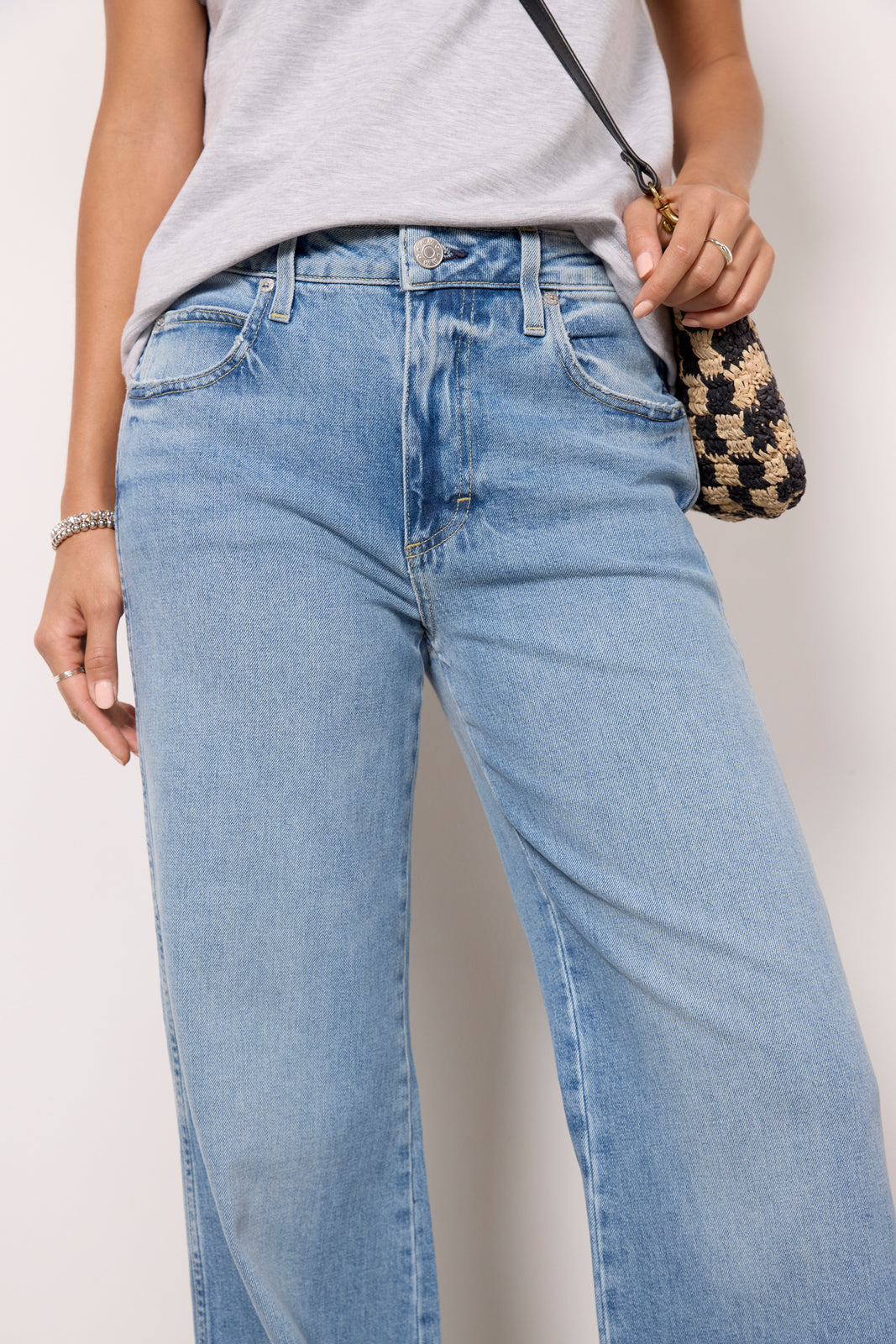 Anita Flare - Image 2