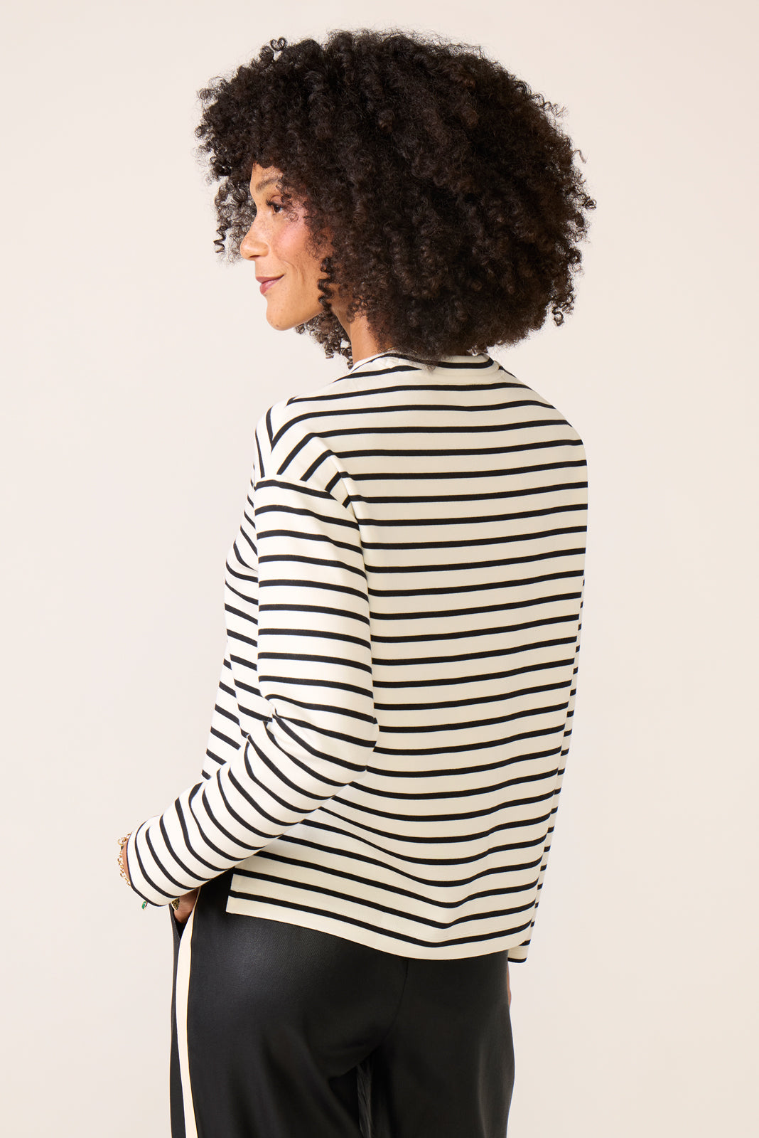 AirEssentials Light Air Side Slit Dolman - Image 4