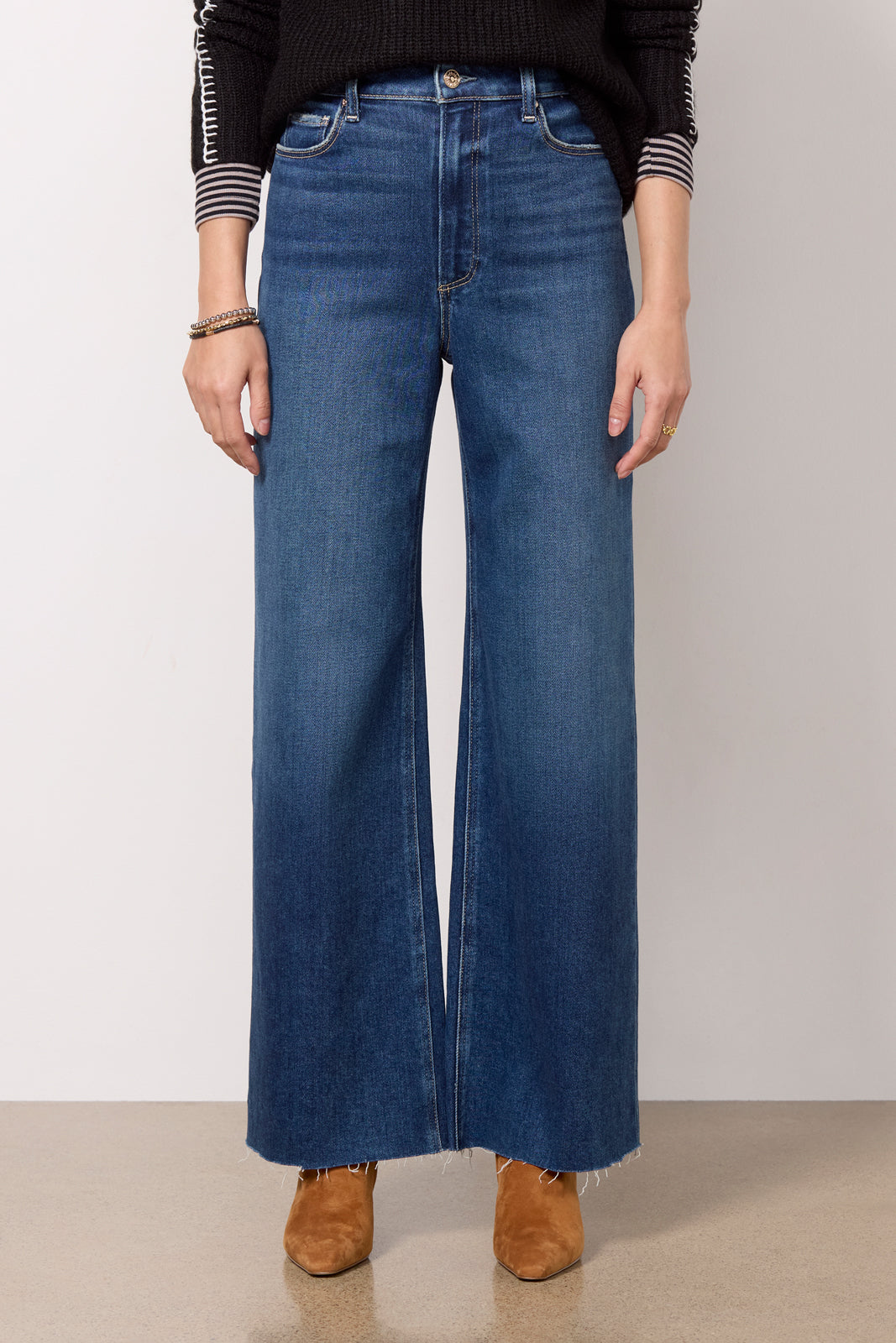 Anessa 29` Petite - Image 5