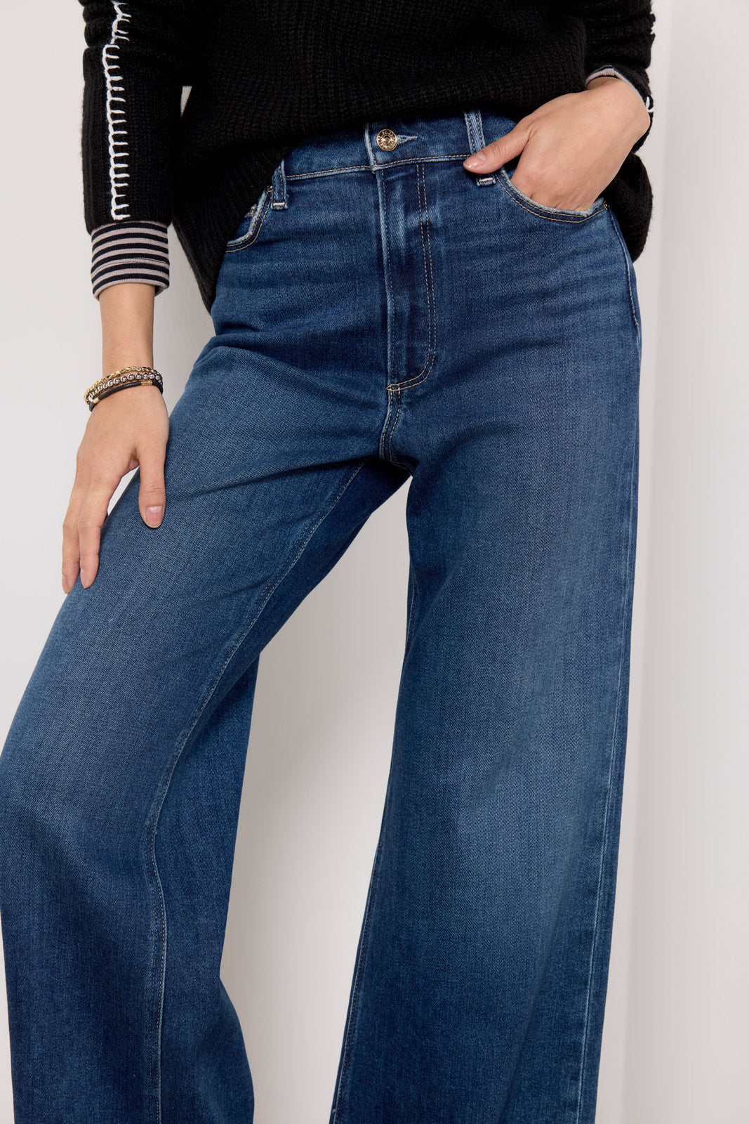 Anessa 29` Petite - Image 2