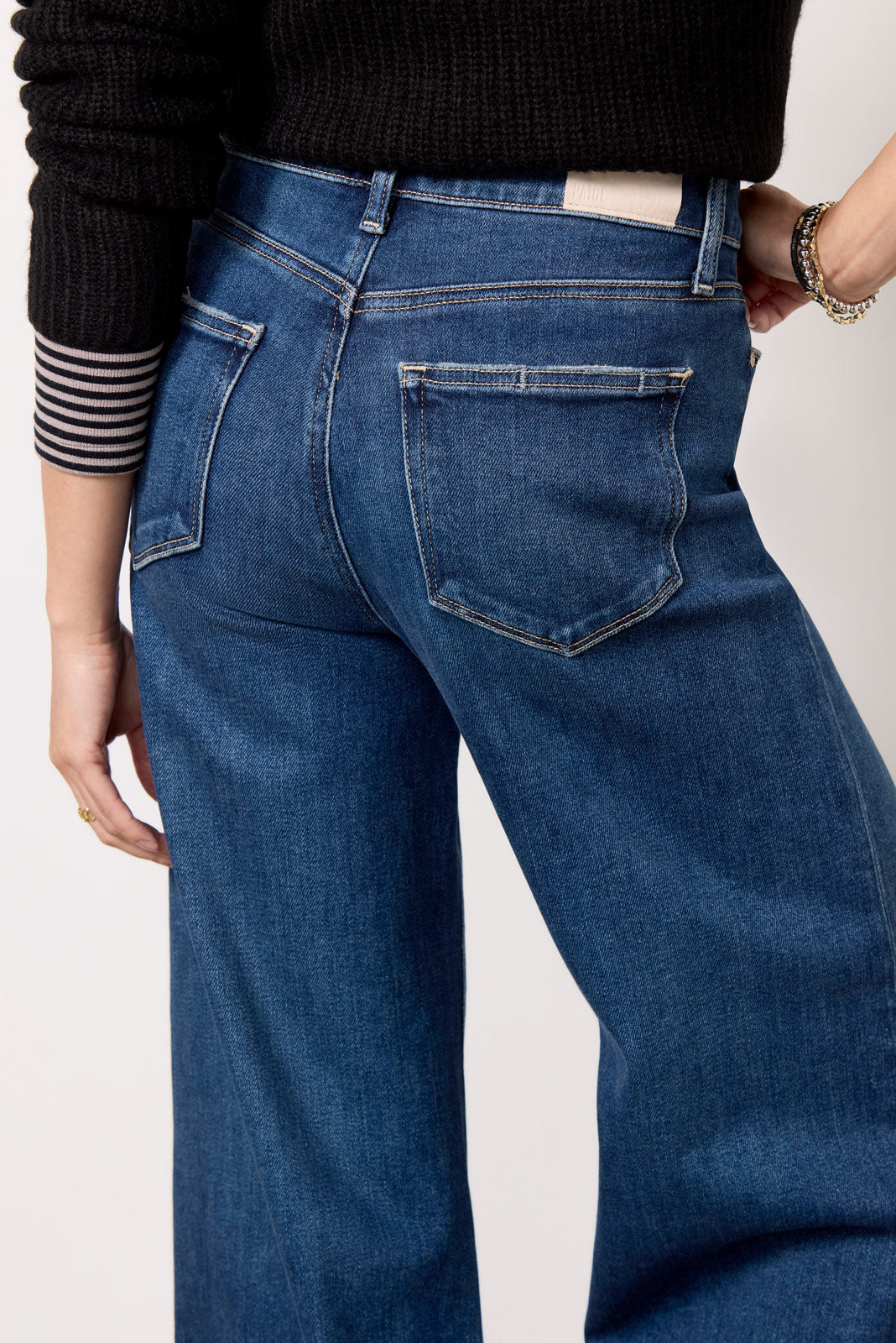 Anessa 29` Petite - Image 3