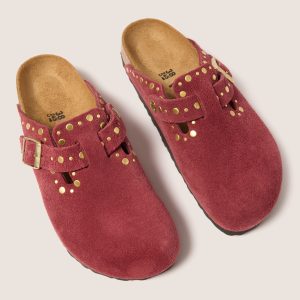 Boston Rivets Clog