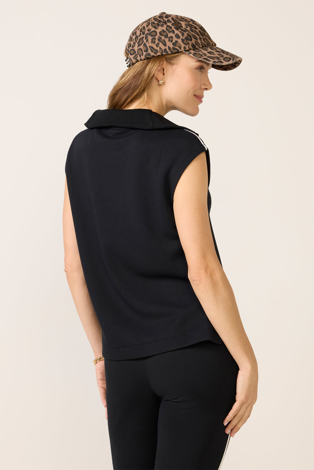 AirPique Sleeveless Half Zip - Image 4