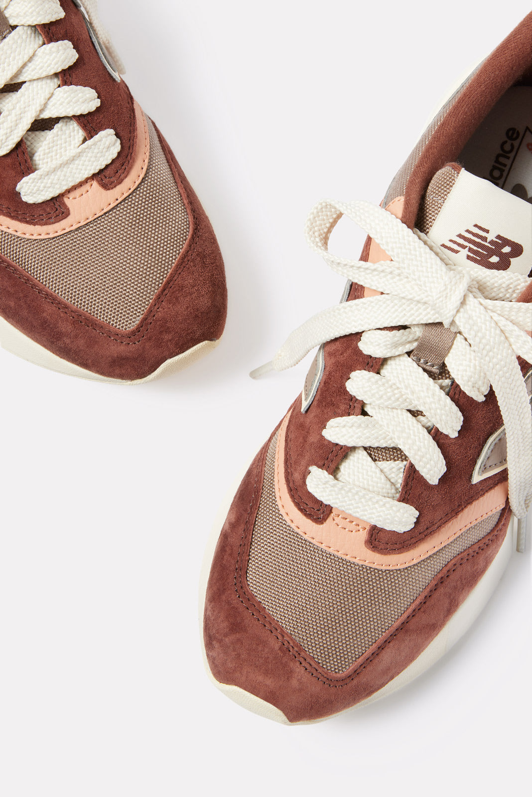 997 Sneaker - Image 2