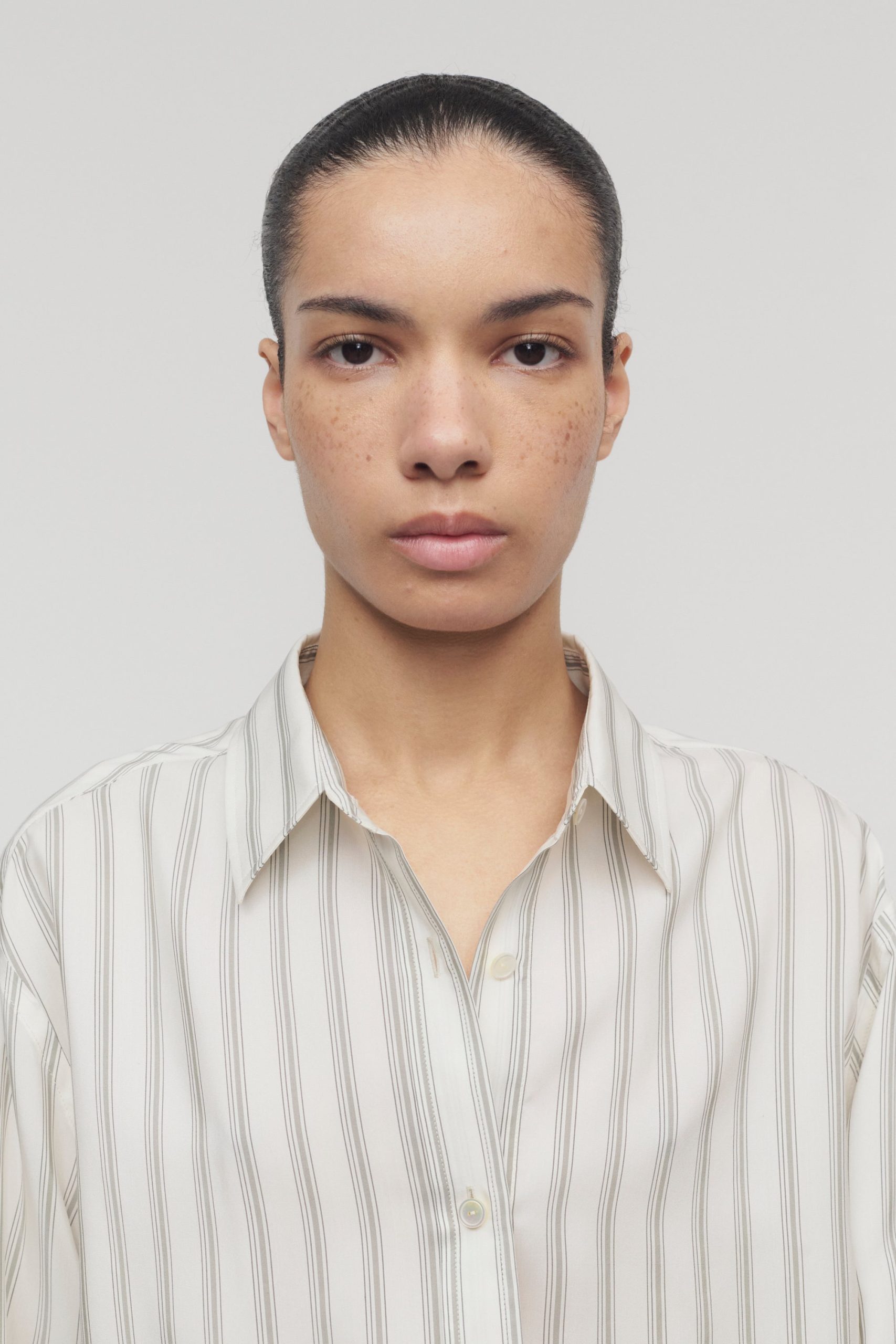 Eirlys Shirt in Silk - Image 6